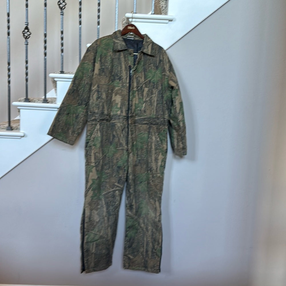 Trebark camouflage overalls size Large‎
